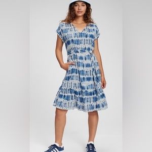GAP V-Neck Dress